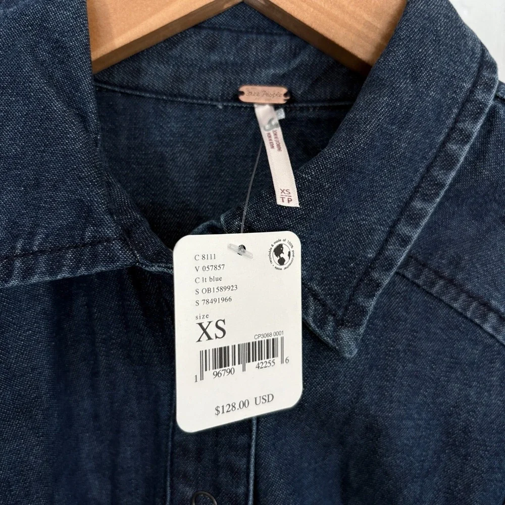 Free People Chambray Denim Jacket Women Size XS Blue Snaps New - Picture 4 of 14